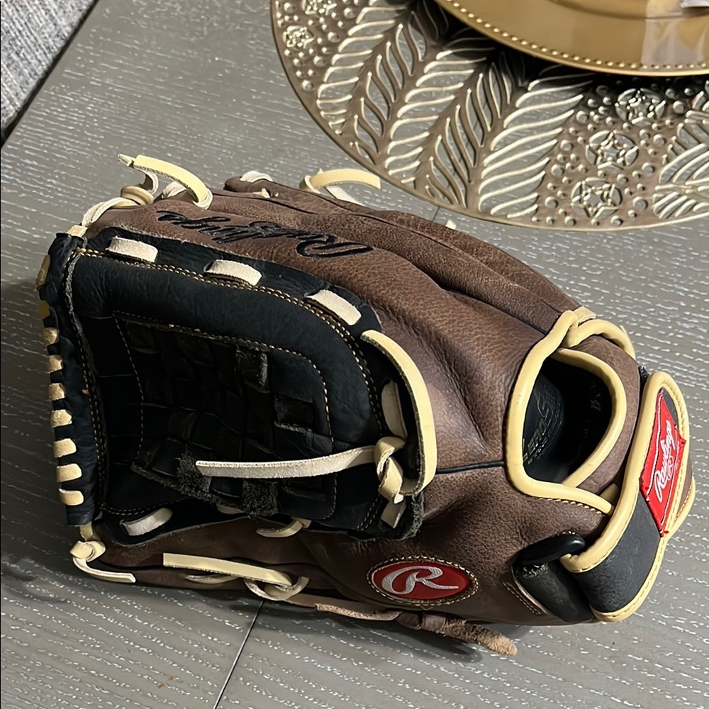 Rawlings Black and Brown Baseball Glove